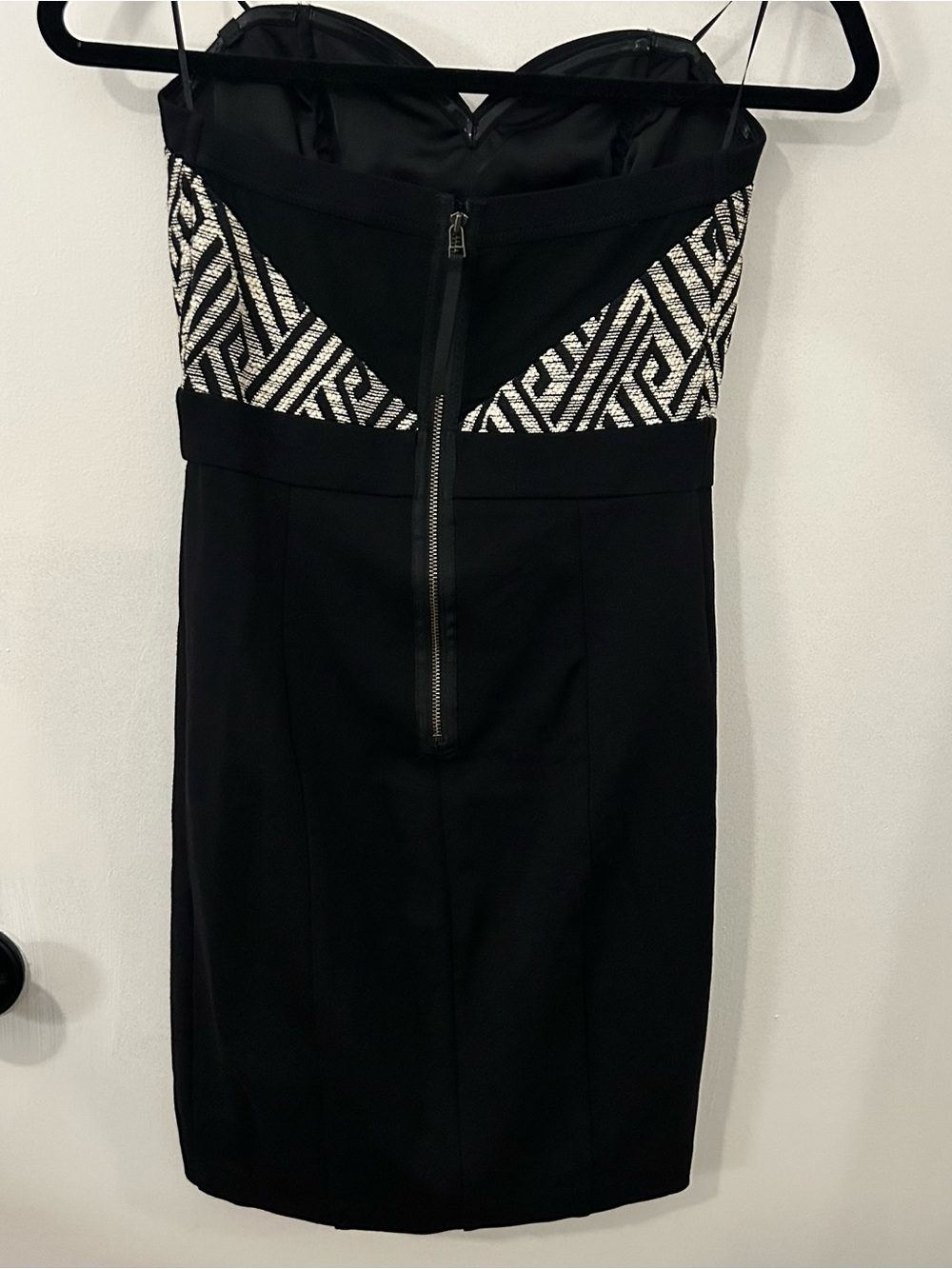 Guess Vixen Strapless Sweetheart Mini Dress Geometric Tapestry Size 4 Sheer Back - Picture 3 of 10